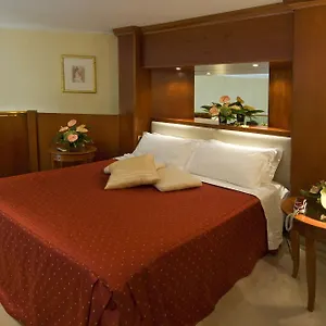 Hotel As, Monza